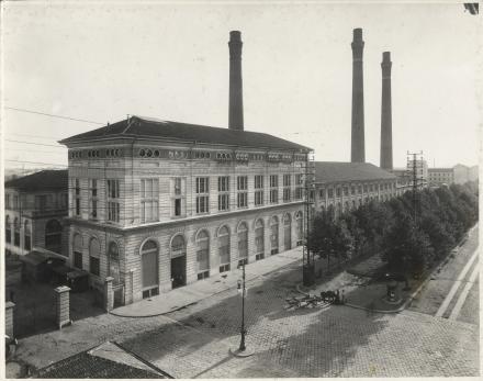 Centrale termoelettrica comunale di piazza Trento, Antonio Paoletti, anni Venti, Archivio storico fotografico Aem, Fondazione Aem-Gruppo A2A, Milano