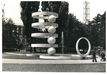 Cattaneo e Radice, La Fontana di Camerlata tra il Palazzo dell'Arte e la Torre Littoria, 1936