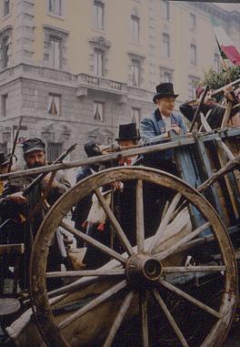Barricata in via Palazzo Reale a Milano. Ricostruzione storica delle 5 Giornate. Genius Temporis, 23 febbraio 1998