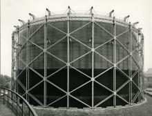 Gasometro "Cutler” dell’Officina del gas alla Bovisa, Milano. Studio 22, 24 luglio 1962 , Irma Bianchi Comunicazione