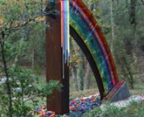 Federica Marangoni, Rainbow Crash, 2003, vetro, tubi al neon, ferro, cemento, cm 390x450